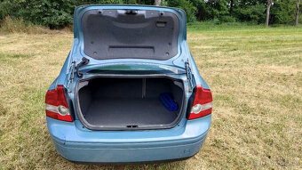Volvo S40 2,4i benzín, manual, 183 xxx km, 2004 - 7