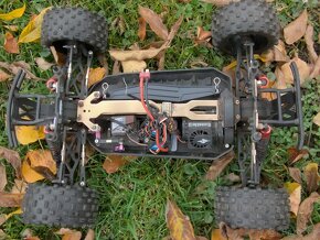RC auto Maverick - 7