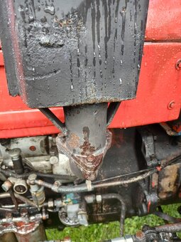 Potrubí s vyfukem zetor 6911 - 7
