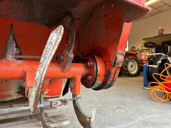 Japonský rotavator Kubota RS121 - 7