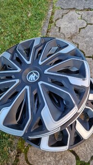 Zimaky na plechu ze superb 2. Pneu 205/55 r16 - 7
