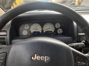 Jeep Grand Cherokee - 7