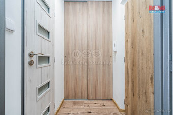 Pronájem bytu 1+kk, 35 m², Hradec Králové, ul. Třebechovická - 7