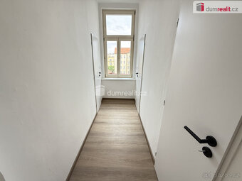 Pronájem bytu 2+kk 55 m2 P8 Libeň po rekonstrukci sklep cihl - 7