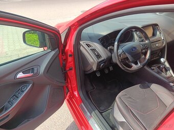 Prodám Ford Focus combi ST 1.5i 134kw benzin - 7
