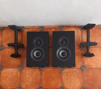 ELAC Debut 2.0 On-Wall
a držáky - 7