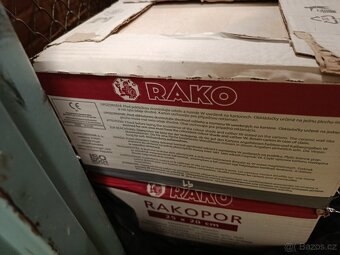 Nové dlaždičky do koupelny a zbytek lina - 7