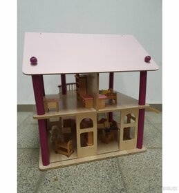 Dřevěný domeček pro panenky - 7