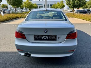 BMW e60 530i MANUÁL XENONY KůŽE PDC - 7