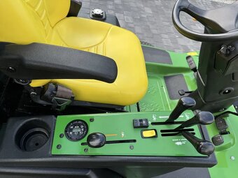 Rotační žací stroj John Deere 1570 - 7