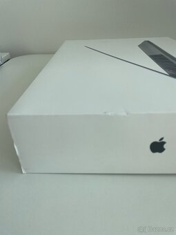 MacBook Pro 15” - Intel Core i7, 16 GB RAM, 512 GB SSD - 7