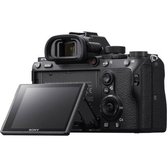 Sony A7 III + 28–70mm OSS + SD karta 64 GB + stativ - 7