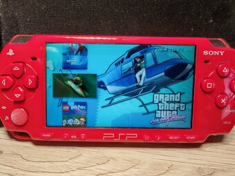 PlayStation PSP 2000 Red - 7