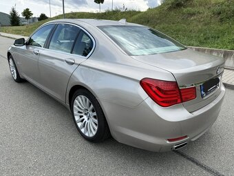 BMW 740D - 7