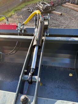 Lopata s přidržovačem - 7