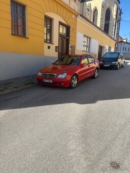 Mercedes-Benz - 7
