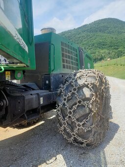 Harvestor,vyvažečka john deere - 7