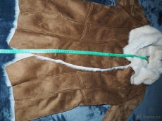 Hnědý kožíšek F&F - 7