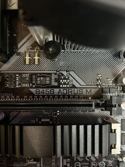 Herní / pracovní PC sestava – Ryzen 7 2700 / 32 GB RAM / Aor - 7