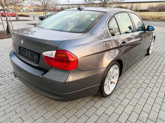 BMW 325i e90 MANUÁL XENONY SPORTSITZE - 7