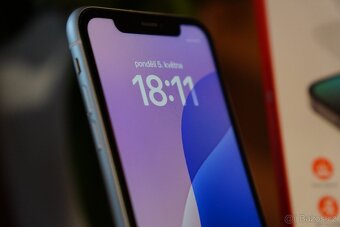 iPhone XR 64GB bílý - 7