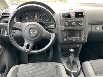 VW Touran 1,6TDi, mód 2011, naj 205000km - 7