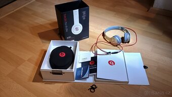 beats. solo 1.0.0 by Dr. Dre - original - 7