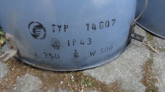 Prodám tyto staré industriální lampy – celkem 8ks - 7