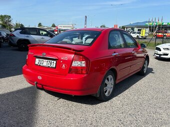 Kia Cerato 2004 - 7