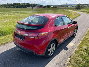 Honda Civic 1.4i - 7