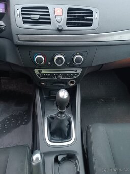 Renault Mégane III 1,6 benzín 2009 - 7