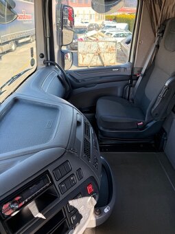 Prodám tahač DAF  XF 2/2016 Najeto 836000km - 7