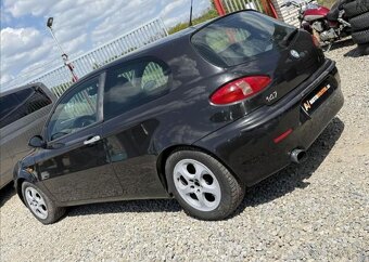 Alfa Romeo 147 1,9 JTD nafta manuál 85 kw - 7
