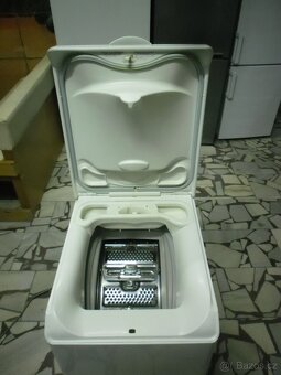 Prodáme pračku Zanussi na 5 kg prádla, horní plnění - 7