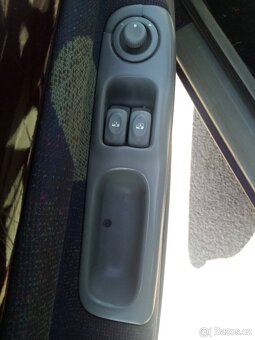 Renault twingo, 1.2 , 43 kw , r.v 2000 - 7