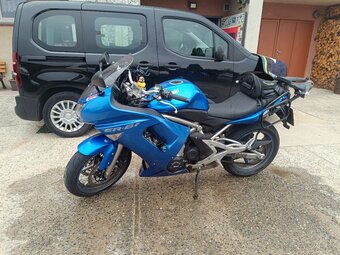 Kawasaki ER6F - 7