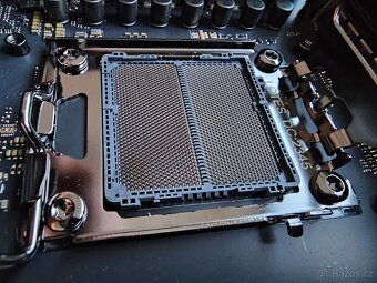 ASUS ROG CROSSHAIR X670E HERO - 23 měsíců záruka Alza - 7