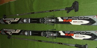 Dámské sjezdové lyže Rossignol Cobra XPS + lyžáky - 7