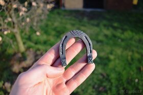 Podkova pro štěstí, ručně kovaná, výběr z více vzorů - 7