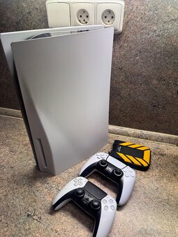 PlayStation 5 s mechanikou - 7