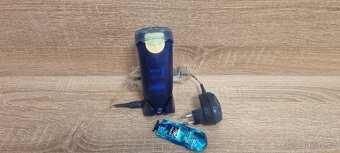 Holící strojek Philips + krém - 7