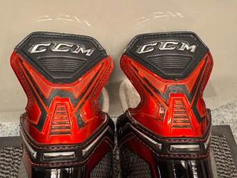 BRUSLE CCM JETSPEED FT1  vel. 41/6,5 D - 7