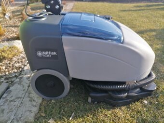Nilfiks SC 351 - 7