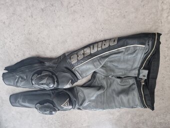 Prodám použitou dvojdílnou kombinézu Dainese - 7