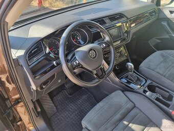 Volkswagen Touran 1,4 TSI DSG Highline, 7 míst, 110 kW - 7
