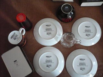 Kolekce ilustrovanych knih Hry o Truny Game of Throne v ang - 7