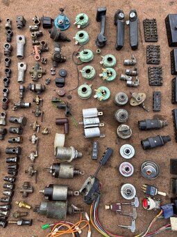 Díly součástky - 7