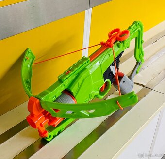 Rozprodej sbírky - plastové pistole - kuš - Hasbro Nerf - 7