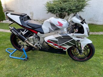 Honda Vtr 1000 sp2 - 7