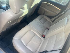 Volvo V70 D5 manuál - 7
